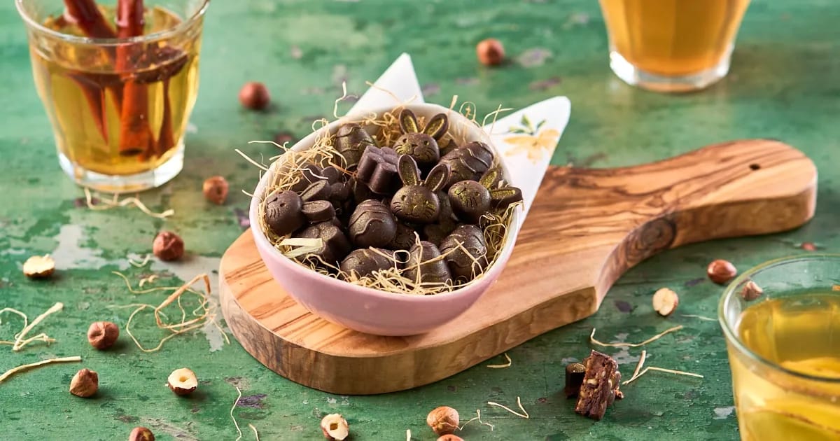 Gevulde keto paaseitjes met romige hazelnootpraliné