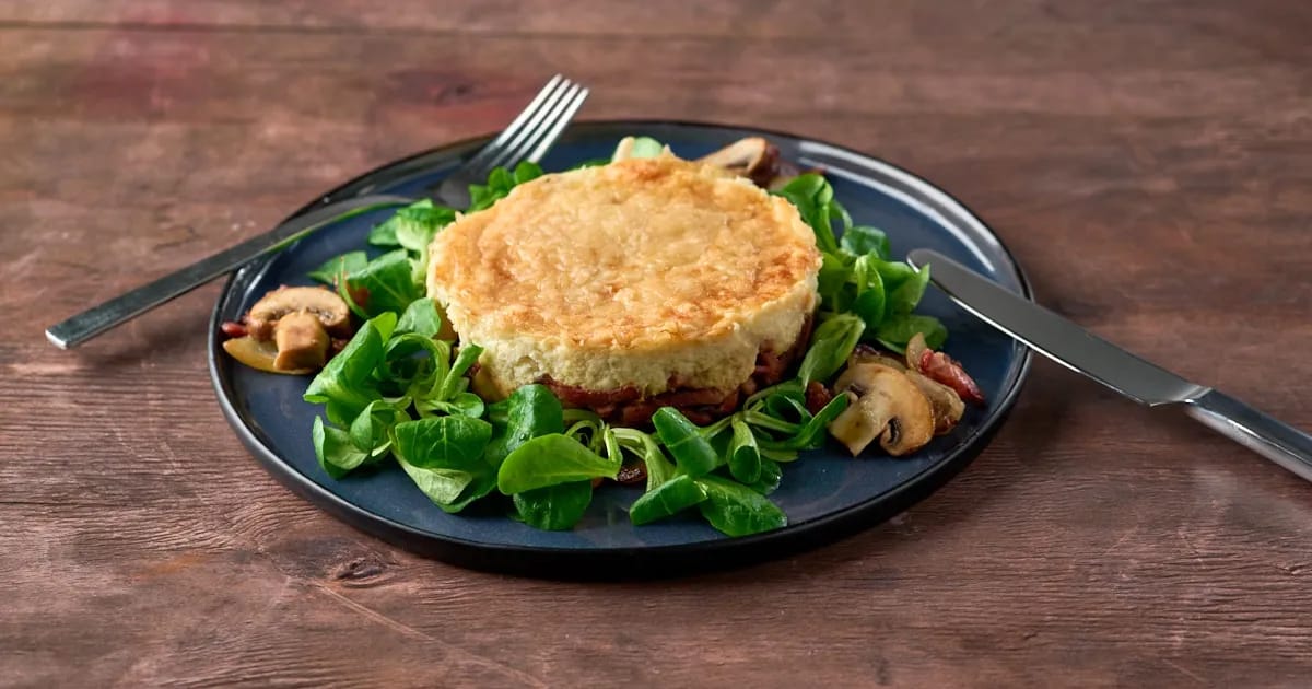 Ovenschotel met spek, champignons en bloemkoolpuree